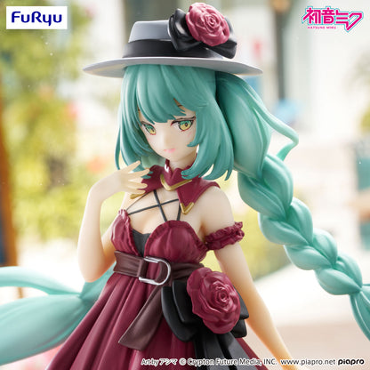 HATSUNE MIKU (Outing Dress Red Color Version) - Trio-Try-iT - Figura Coleccionable