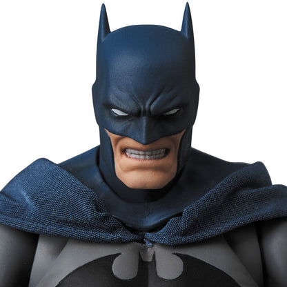 Preventa Batman Mafex No. 105 "Hush"