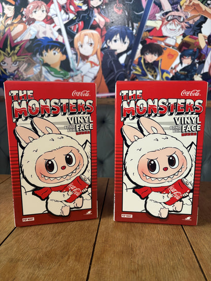 LABUBU THE MONSTERS - Coca Cola Serie - Colgante de Peluche / Caja Misteriosa