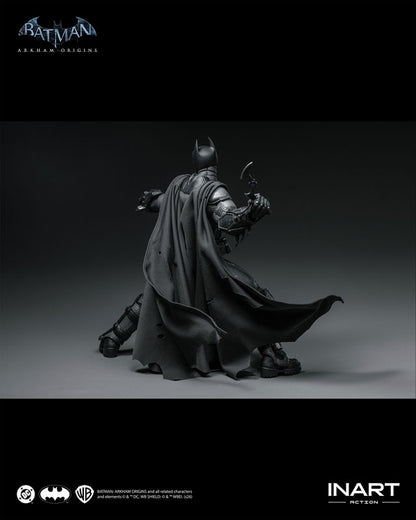 Batman: Arkham Origins - Batman (Battle Damaged Version) 1/12 Complete Model Action Figure - Figura Coleccionable