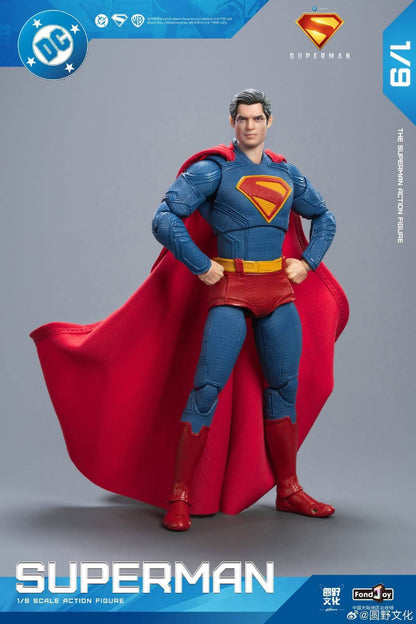 SUPERMAN (con Krypto)  (versión Deluxe) - Figura Coleccionable