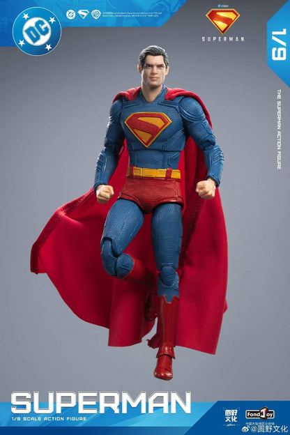 SUPERMAN (con Krypto)  (versión Deluxe) - Figura Coleccionable